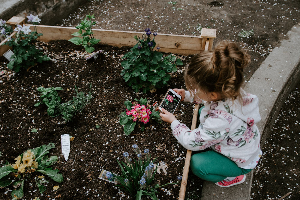 child gardening